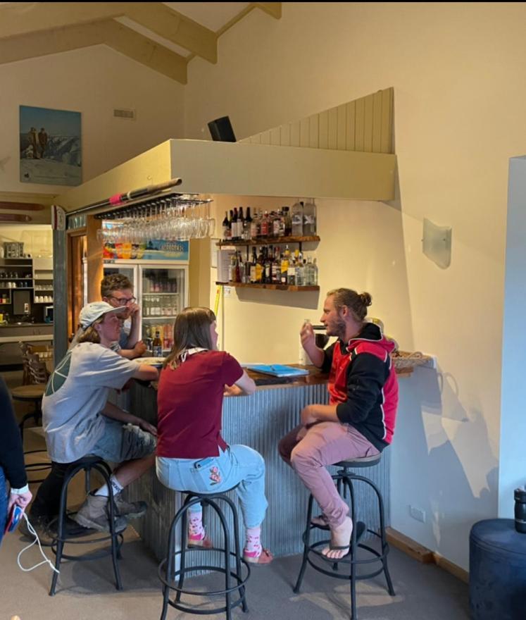 פאלס קריק Cooroona Alpine Lodge מראה חיצוני תמונה