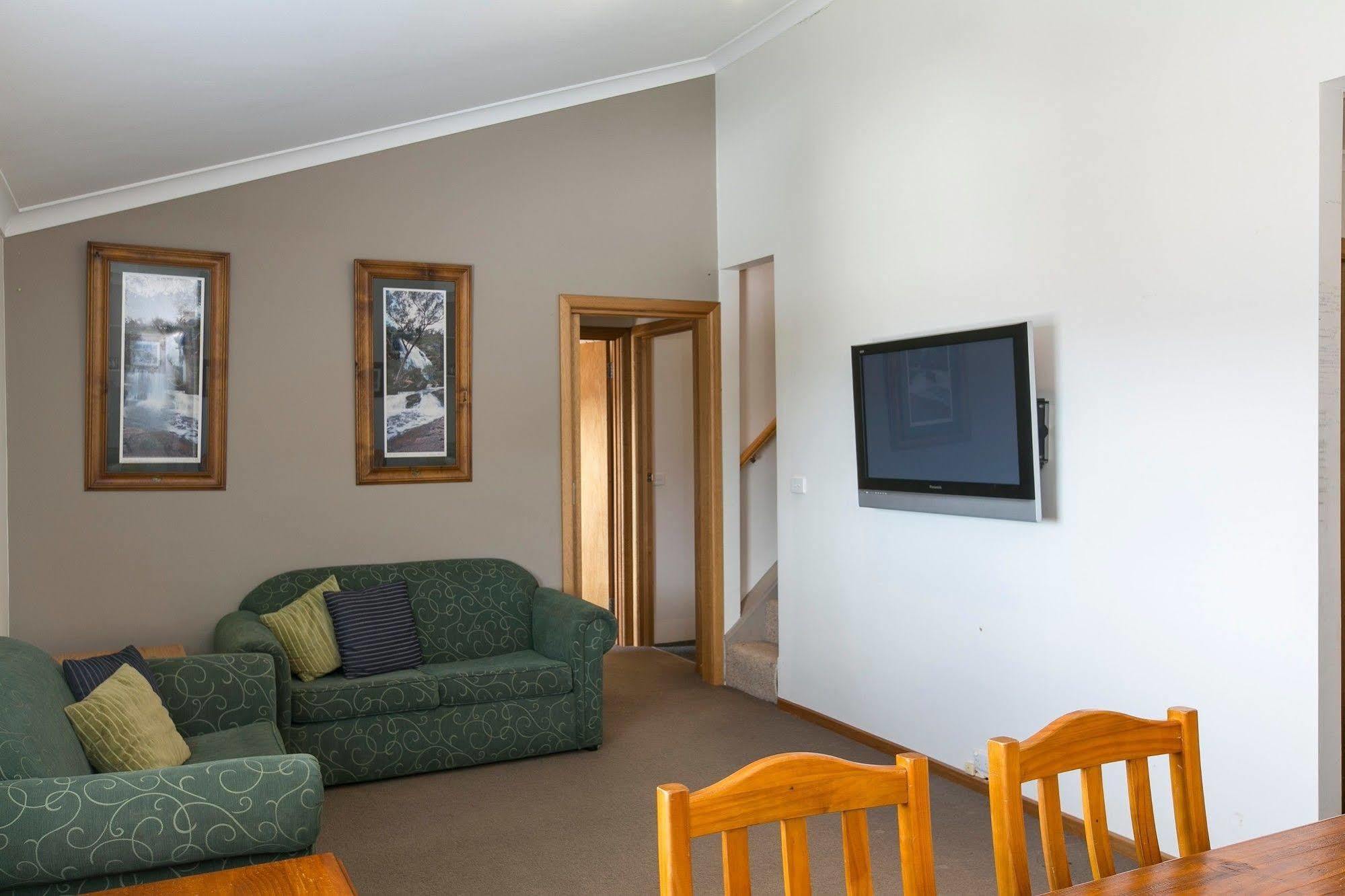 פאלס קריק Cooroona Alpine Lodge מראה חיצוני תמונה